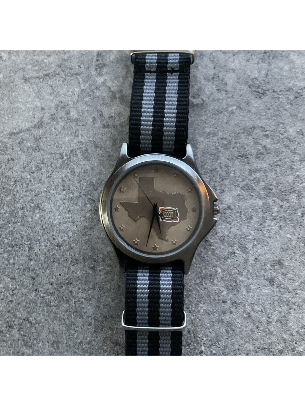Rare Fossil Mens Super Bowl 38 XXXVIII Watch 37mm Silver Tone Case W/NATO Band T